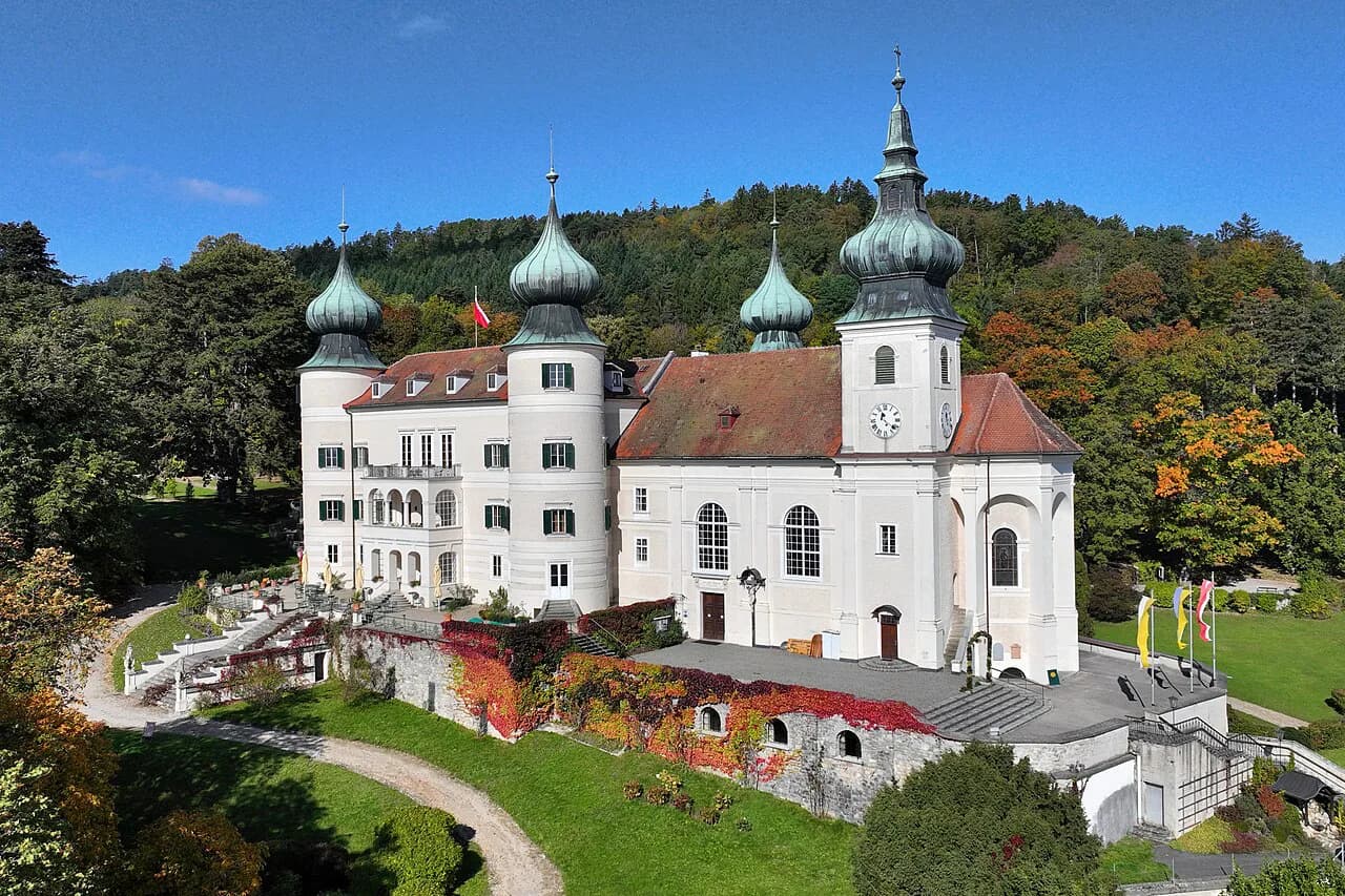 Artstetten Castle: Franz Ferdinand's Home and Family Crypt