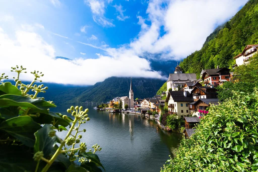Best Time to Visit Hallstatt: Crowds, Weather and What's Open
