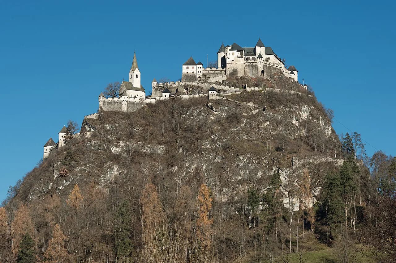 Burg Hochosterwitz: The 14-Gate Hilltop Castle in Carinthia