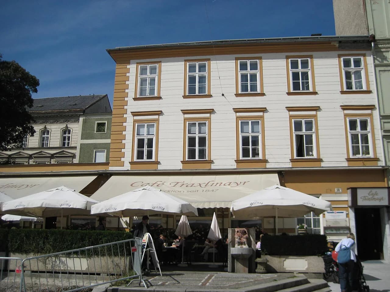 Linz Cafes: Coffee Houses and Cake Shops Worth Your Time