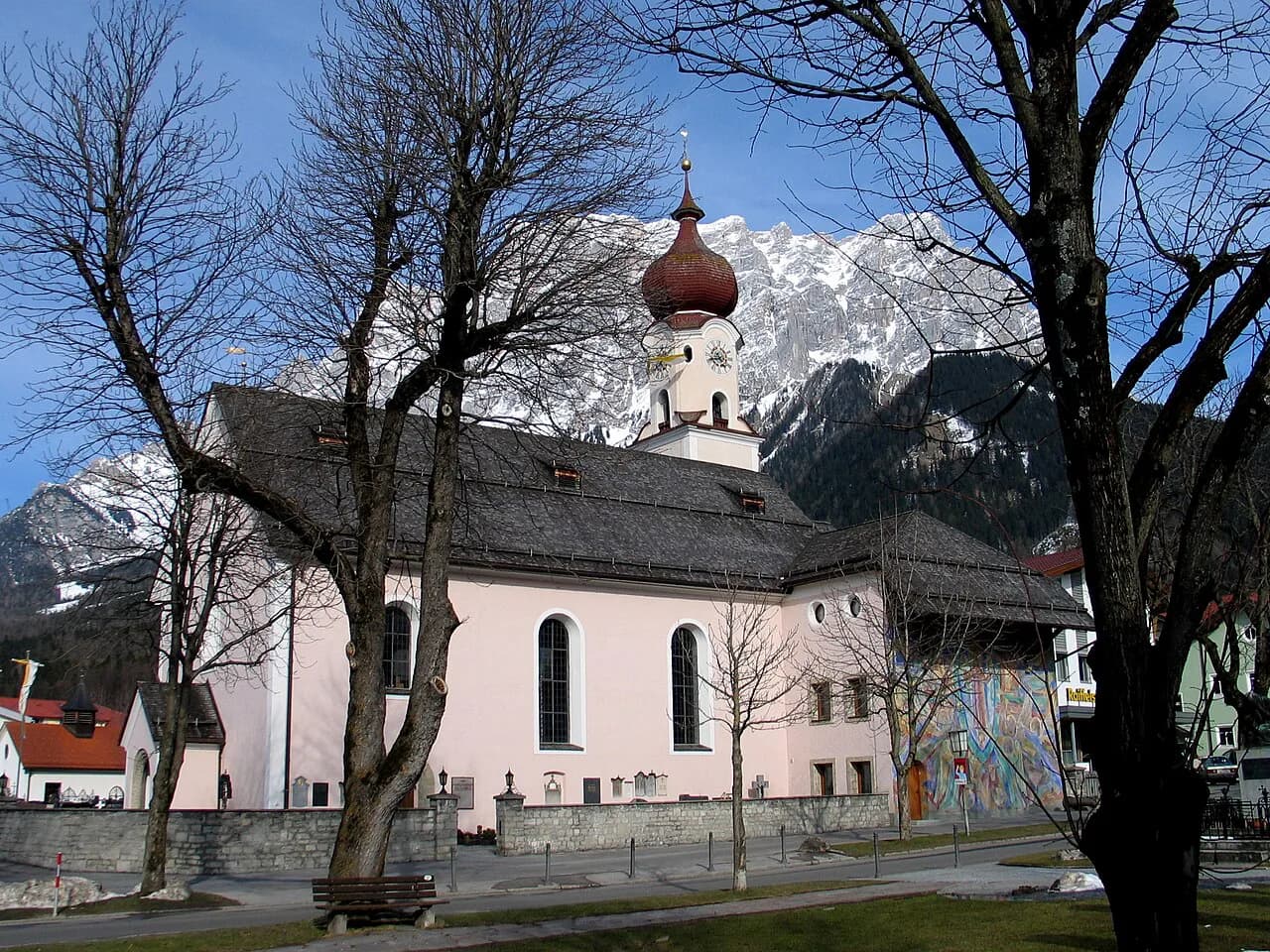 Ehrwald, Tyrol: Zugspitze Views, Cable Cars and the Alpine Basin