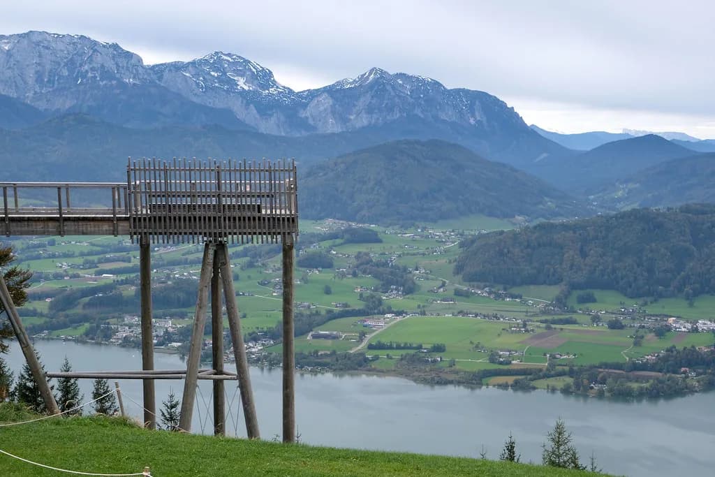 Grünberg in Gmunden: Cable Car, Walks and Views Over the Traunsee
