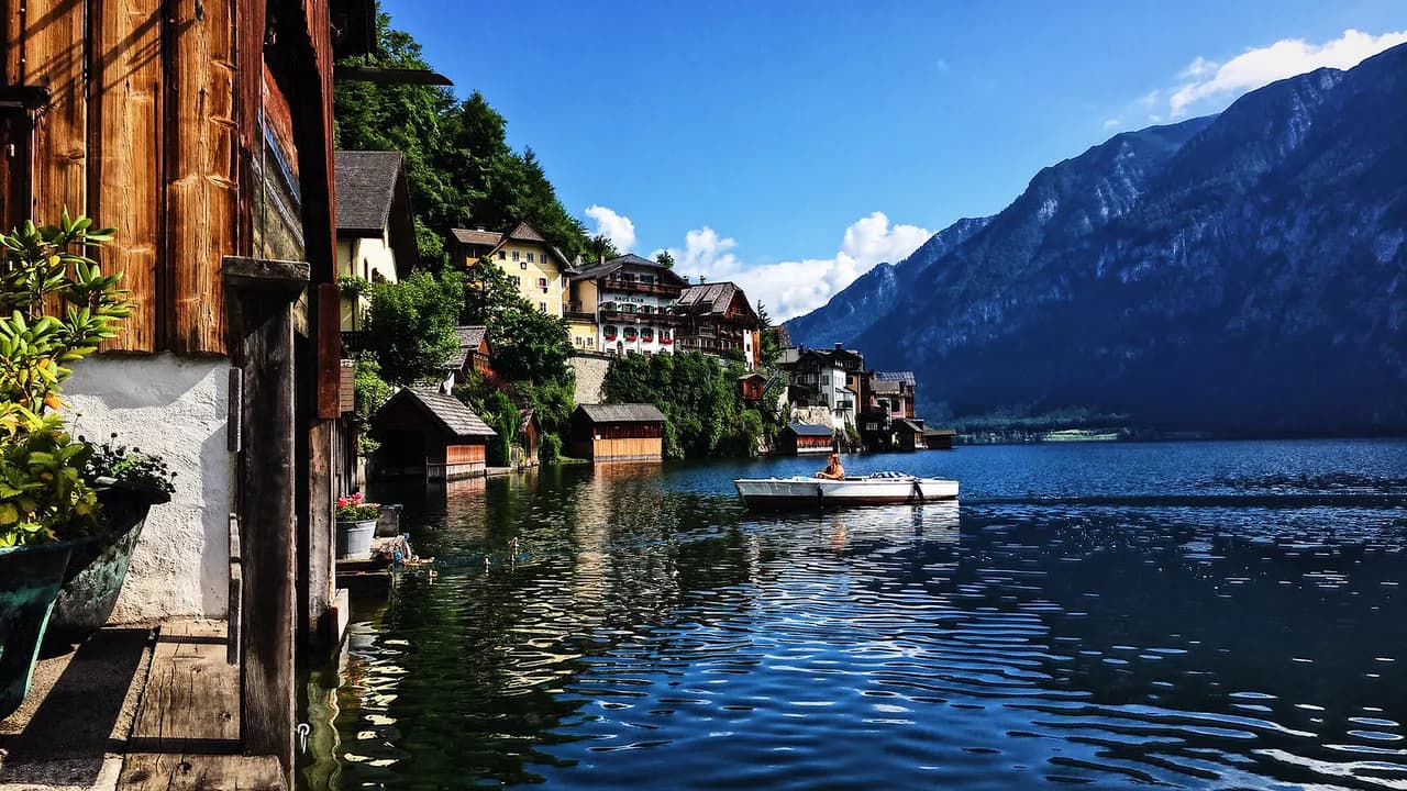 Hallstatt in Summer: Crowds, Timing and What to See