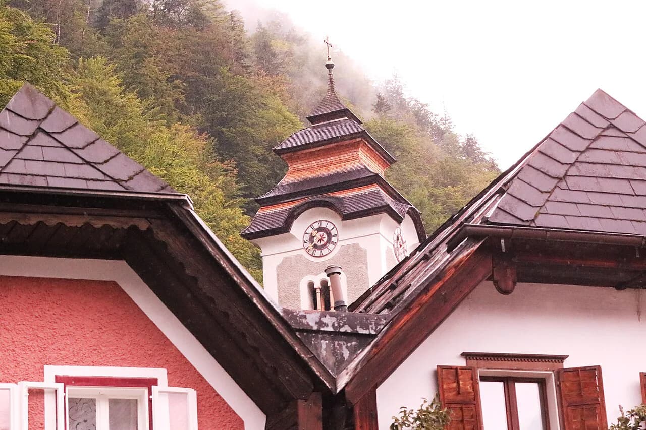Hallstatt attractions: planning your sights from salt mine to lake