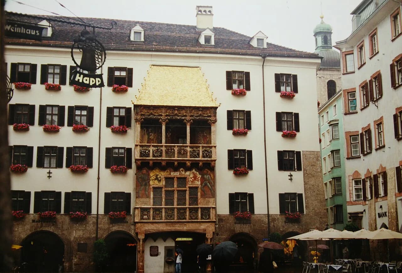 Innsbruck attractions: plan your old town and mountains