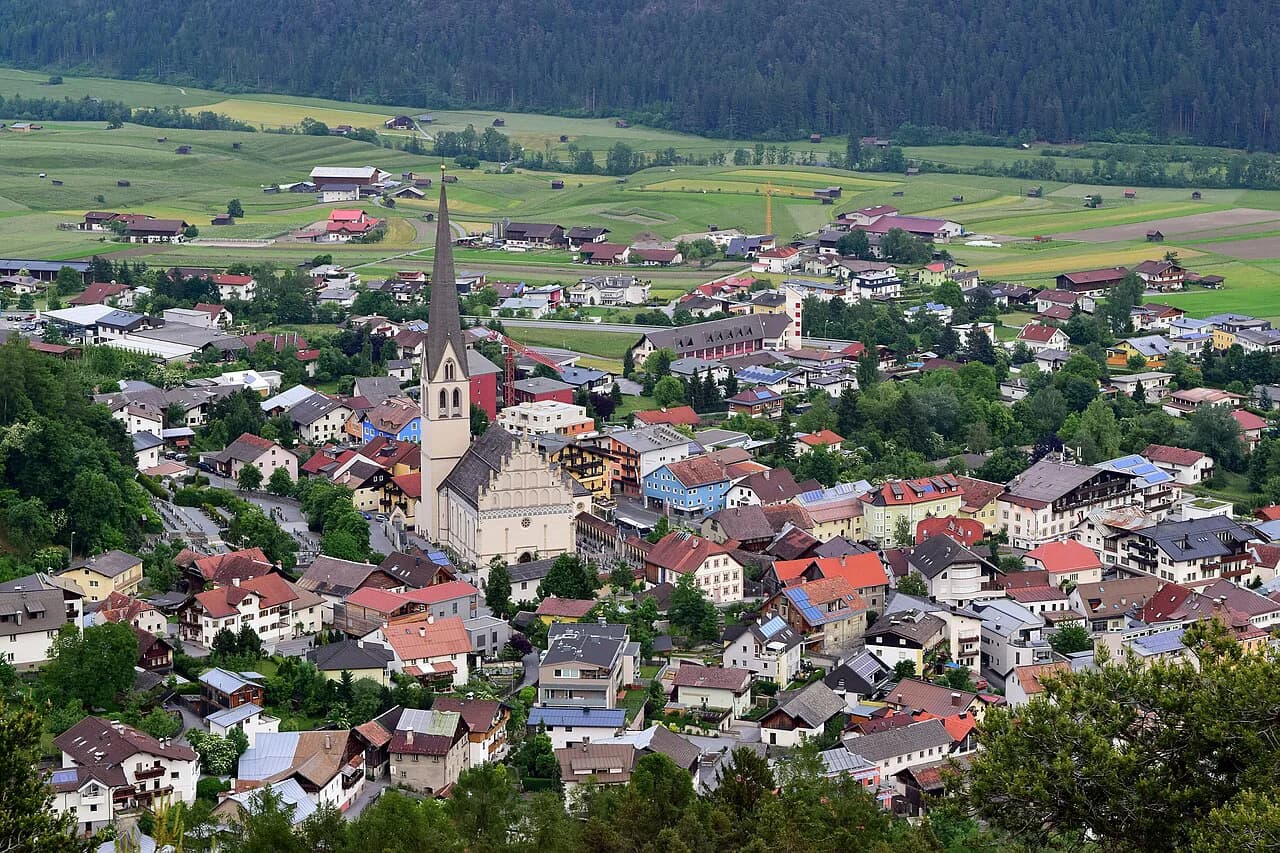 Imst, Tyrol: Town Guide to the Old Center, Rosengartenschlucht and Hoch-Imst