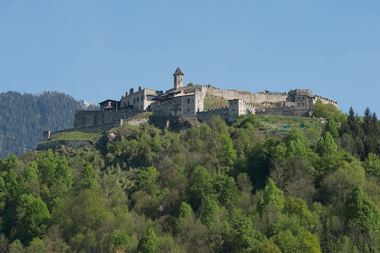 Landskron Castle: Ruins, Eagle Arena and Monkey Mountain