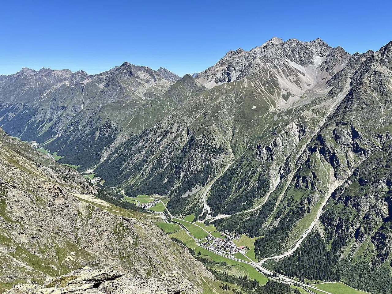 Pitztal in Summer: Rifflsee, the Glacier and the Valley Villages