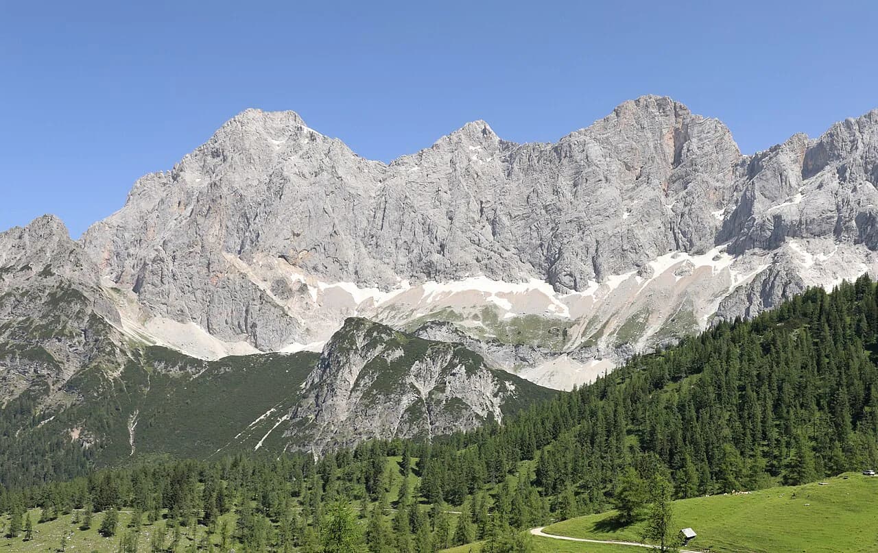 Ramsau am Dachstein: Glacier, Village Sights and Day Trips