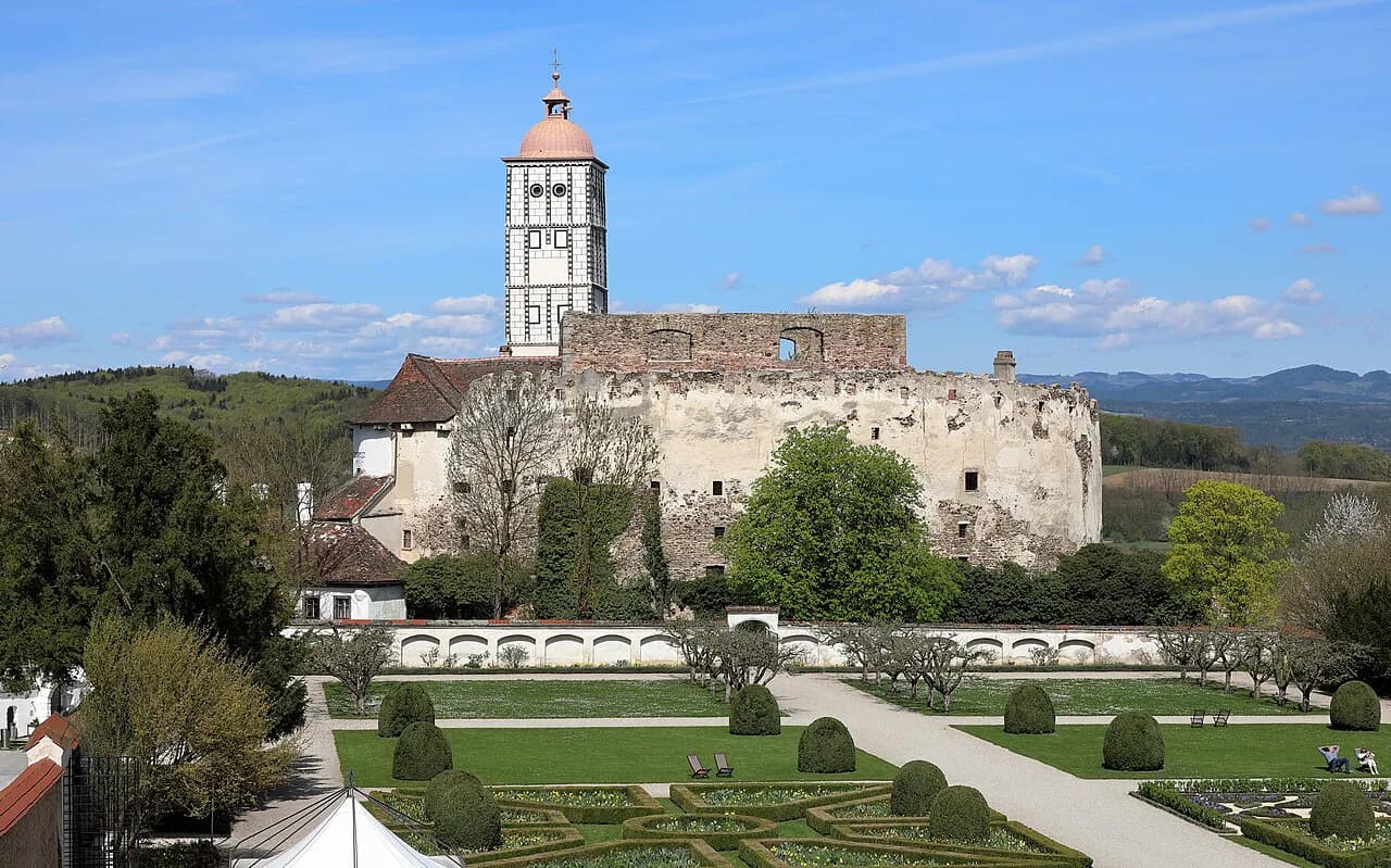 Schallaburg Castle: What to See Inside Austria's Renaissance Schloss