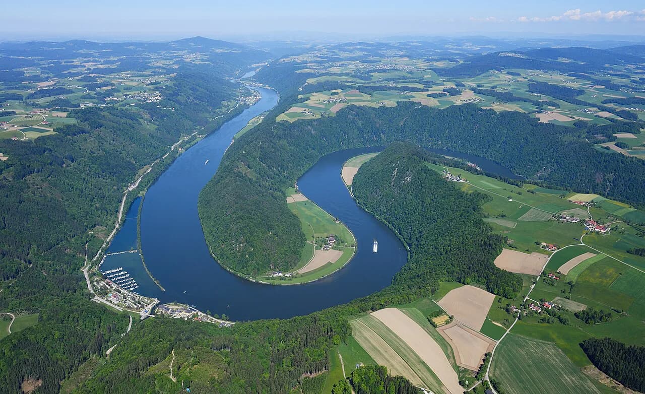 Schlögen Danube Loop: The Schlögener Schlinge Viewpoint Guide