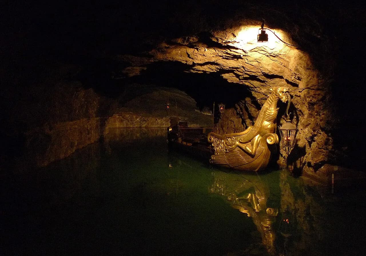 Seegrotte Hinterbrühl: Underground Lake in a Former Gypsum Mine