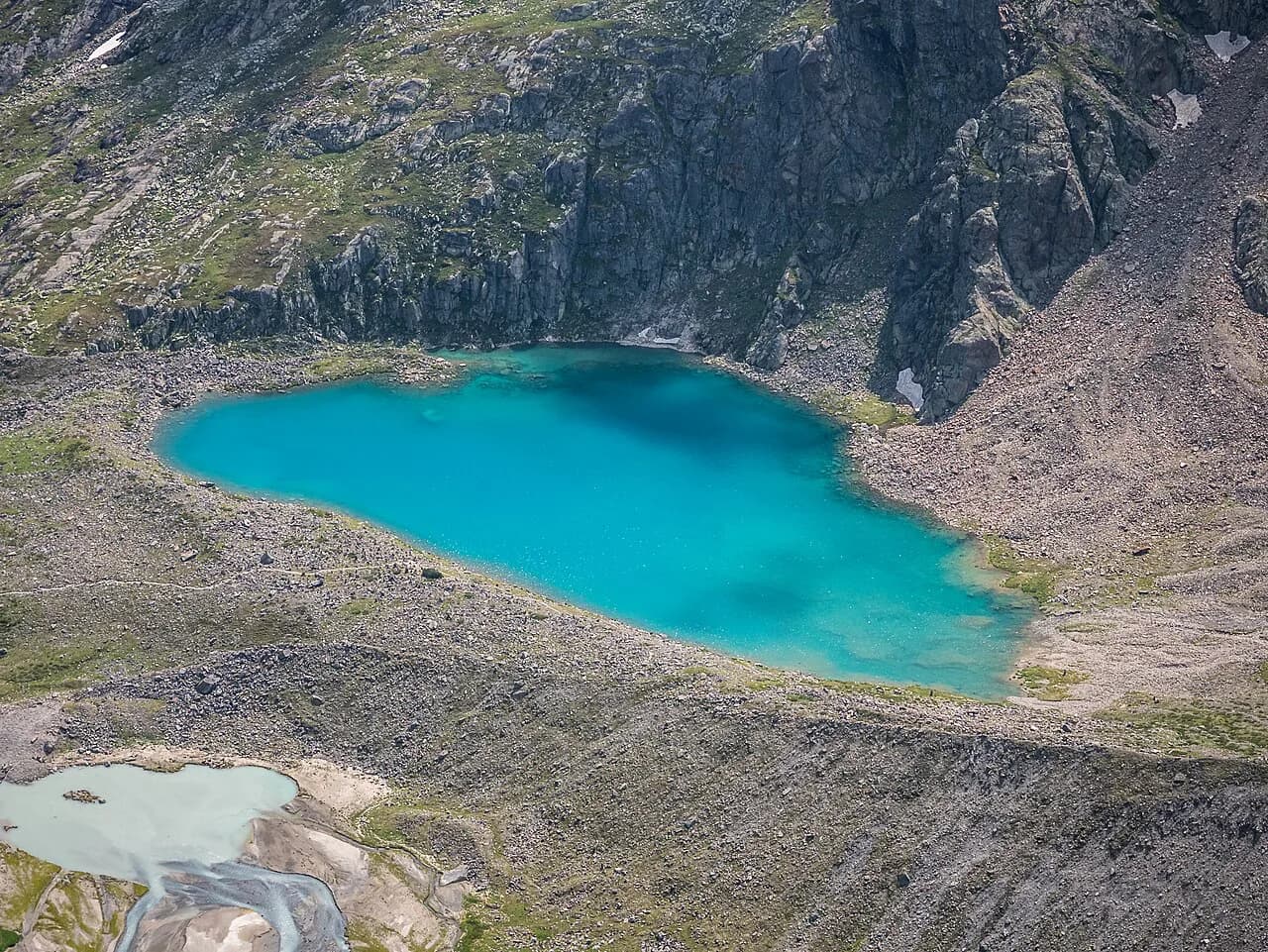 Stubai Valley Guide: Villages, Cable Cars and the Glacier