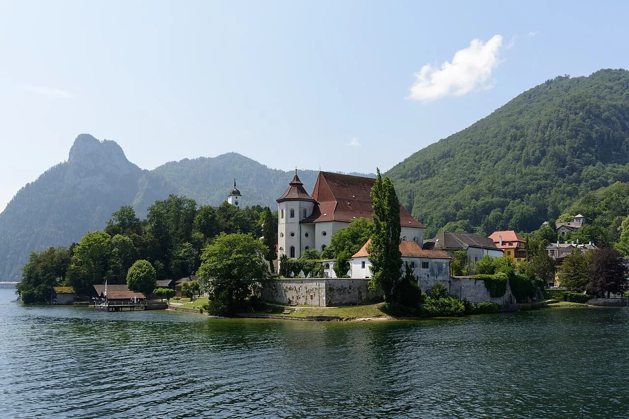 Traunkirchen: The Traunsee Peninsula Village and Its Fishermen's Pulpit