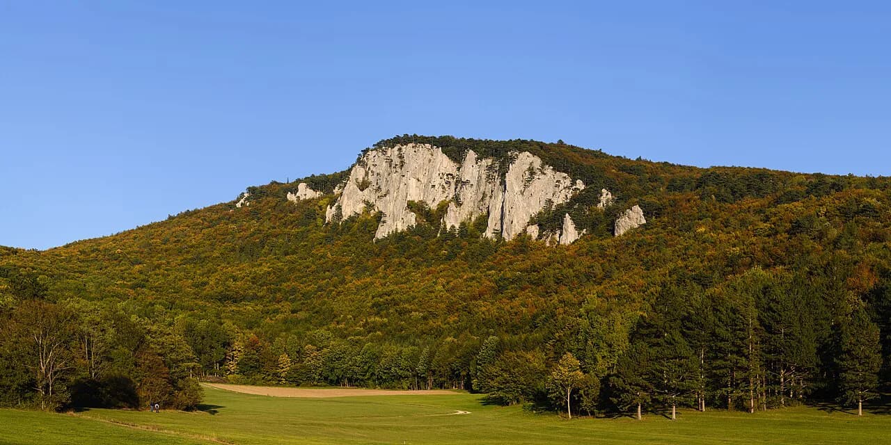 Vienna Woods (Wienerwald): Towns, Abbeys and Sights Beyond Vienna