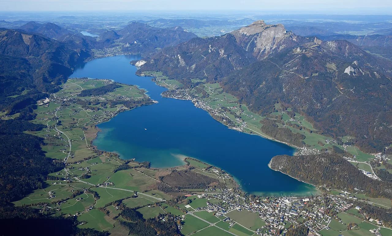 Wolfgangsee: Towns, Boats and the Schafberg