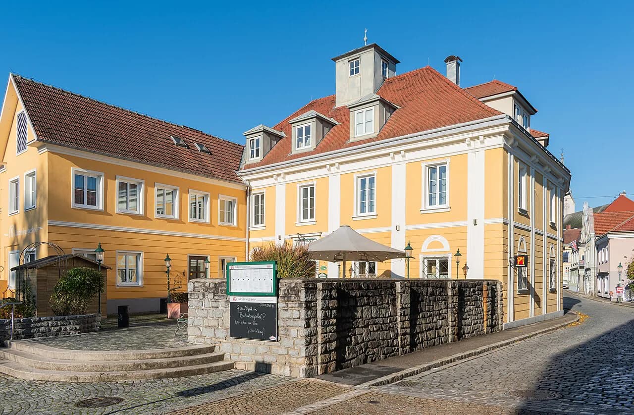 Ybbs an der Donau: The Old Town, Danube Views and the Bicycle Museum