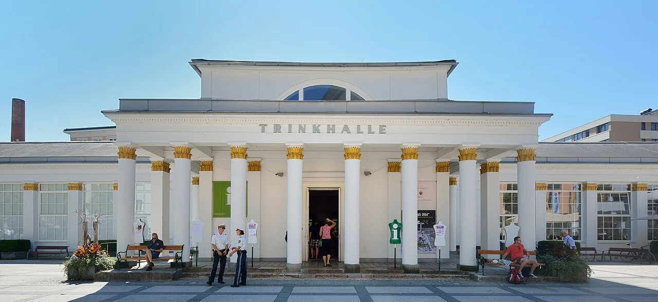 The colonnaded former Trinkhalle in Bad Ischl.