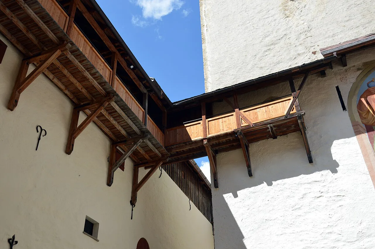 The covered wall walkway inside Burg Mauterndorf.