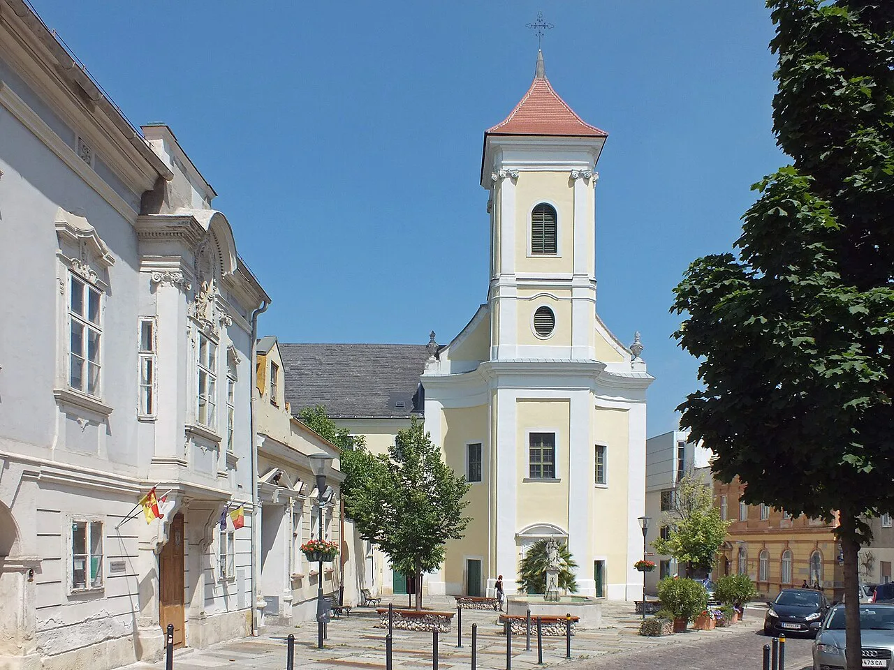 The Franciscan church in Eisenstadt with its white tower.