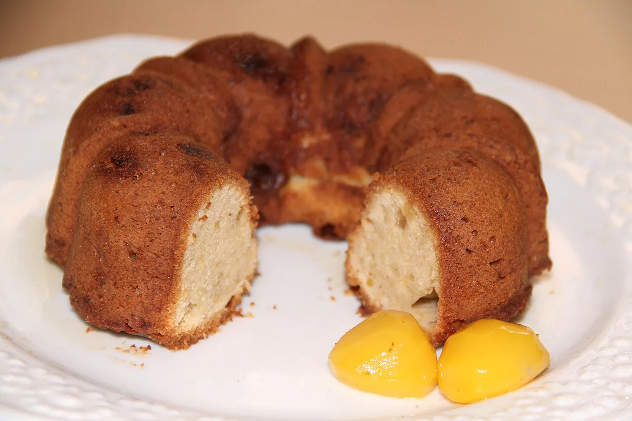 A sliced gugelhupf cake made with chestnuts.
