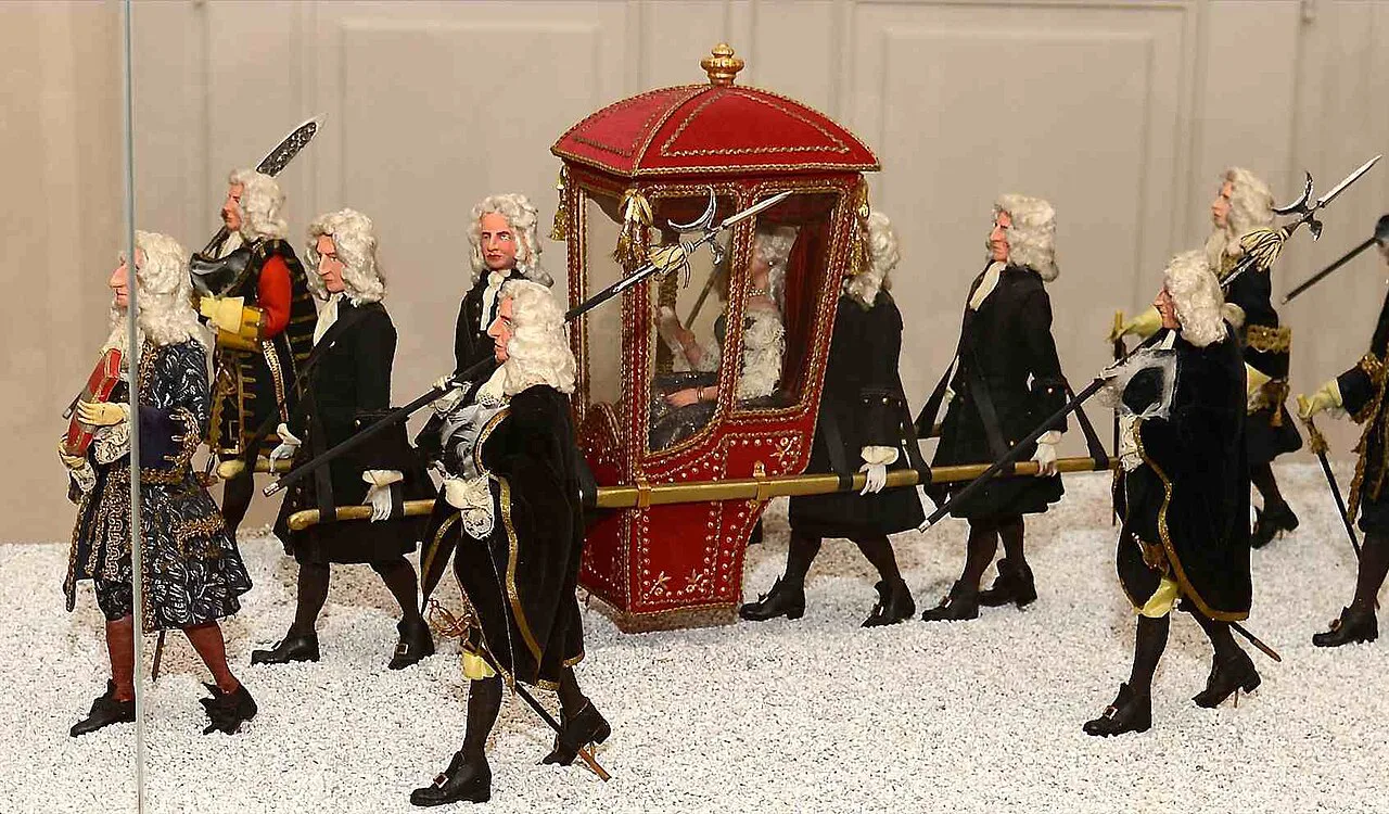 A figure scene of Maria Theresa's 1740 homage in an exhibition at the Kaiserhaus in Baden.