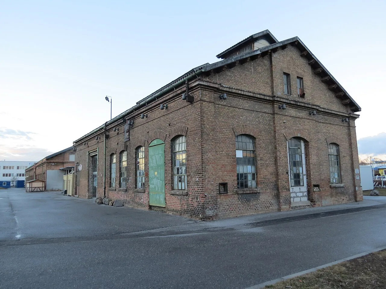 The former shipyard building in Korneuburg.