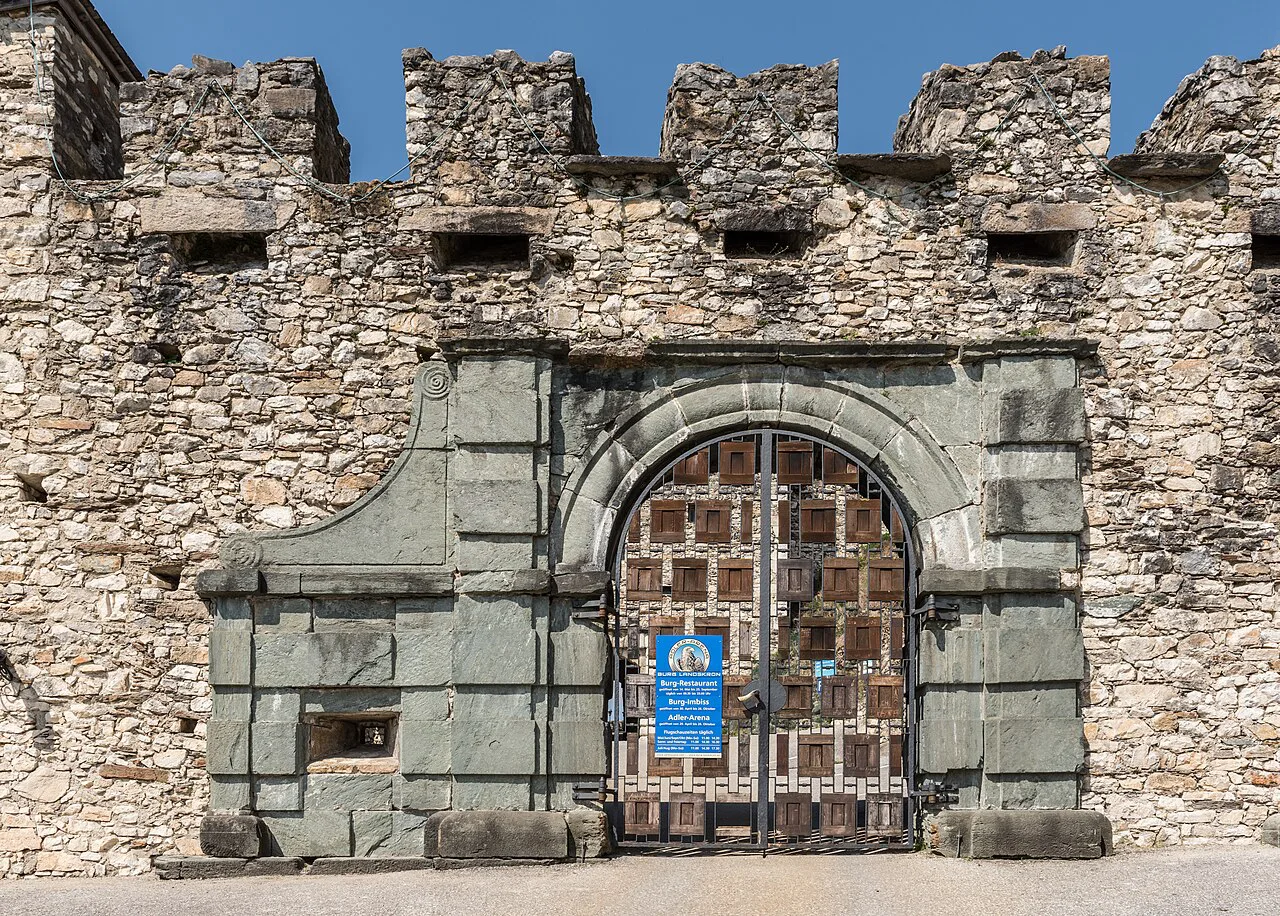 The rusticated southern gateway of the Landskron castle ruin.