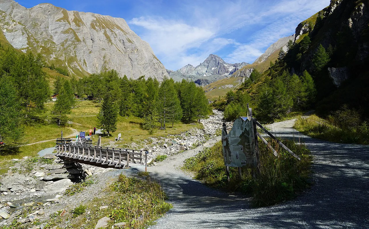 The Ködnitztal at Kals am Großglockner in Lienz district, with the Grossglockner ahead.
