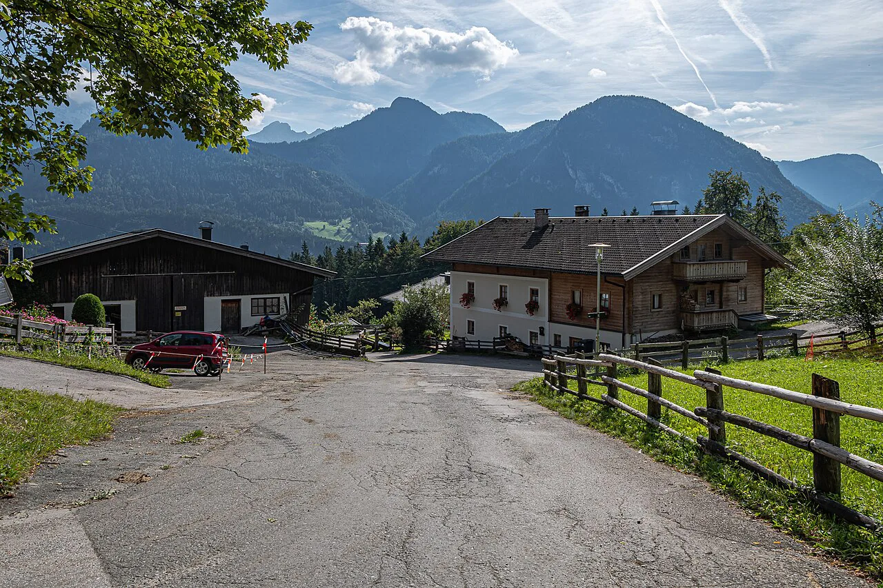 The hamlet of Faistau, part of Lofer municipality, below the mountains.