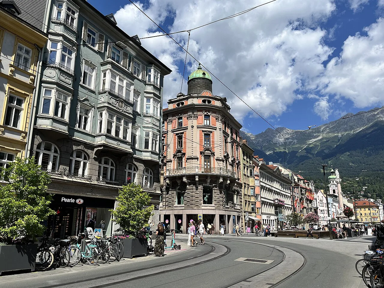 Shops and townhouses along Maria-Theresien-Straße in Innsbruck.