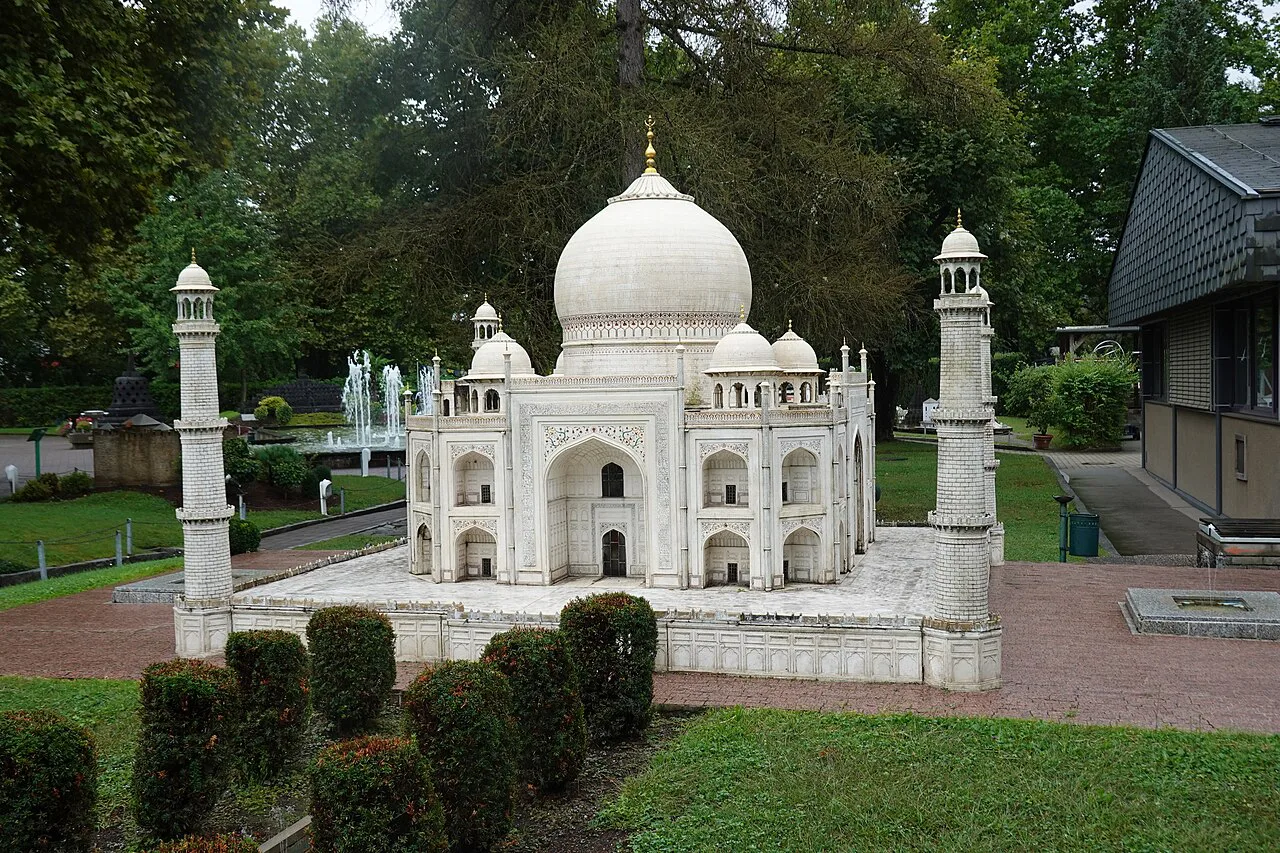A miniature model of the Taj Mahal at Minimundus in Klagenfurt.