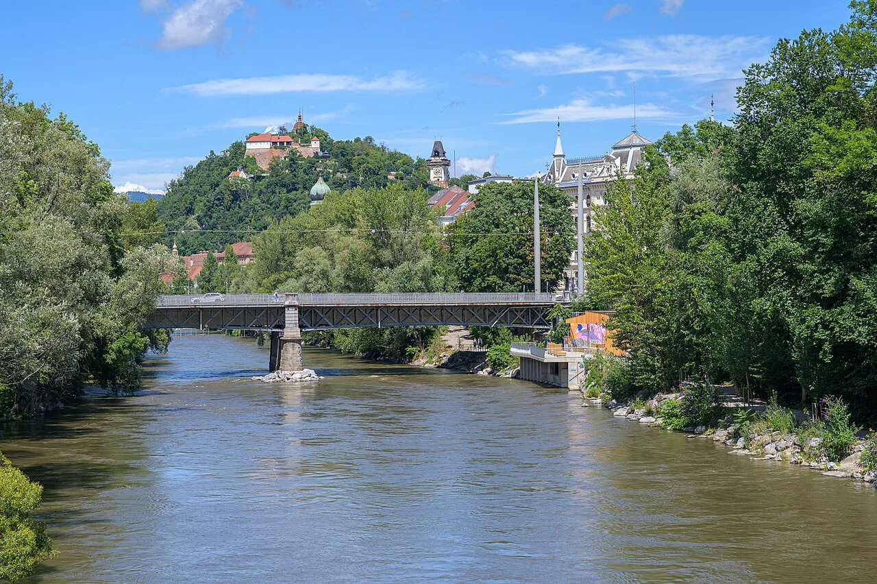 The Schlossberg above the Mur and the Radetzky Bridge in Graz.