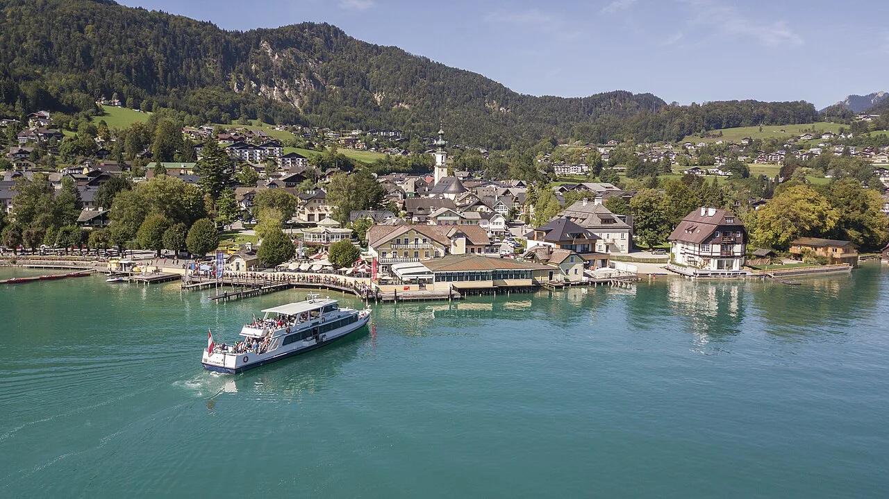 A passenger boat arriving at St. Gilgen on the Wolfgangsee.