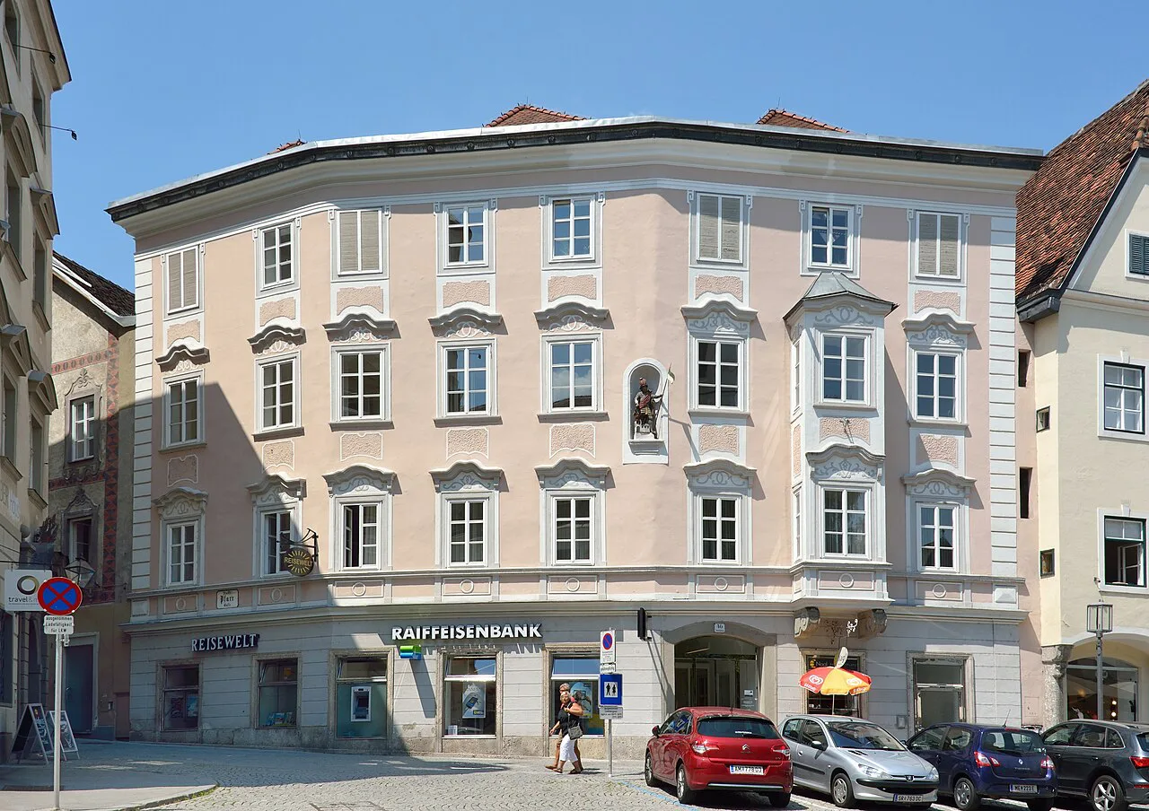 The former post office at Stadtplatz 46 in Steyr.