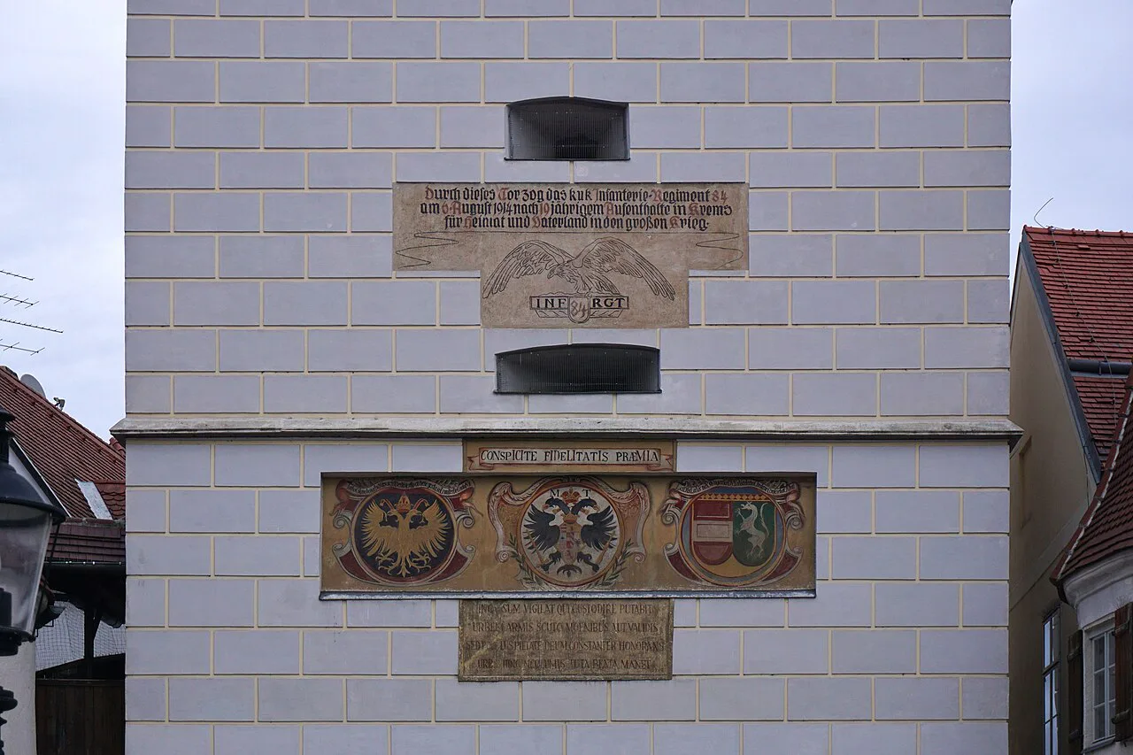 Coats of arms and inscription plaques on the Steiner Tor in Krems.