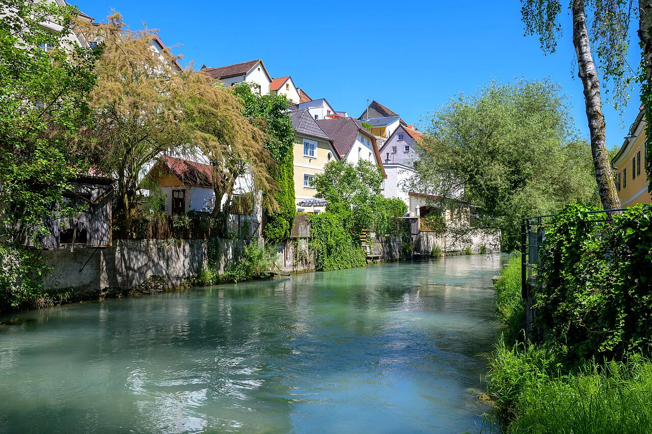 The Wehrgraben canal in Steyr, once used by mills and workshops.