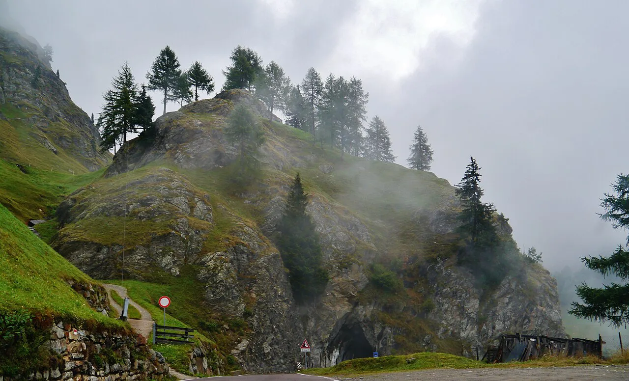 Mist drifting over rocky slopes at the Timmelsjoch in Tyrol.