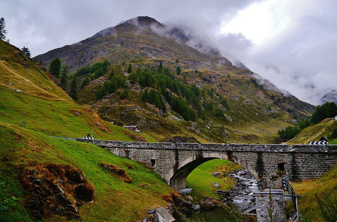 A stone arch bridge on the South Tyrolean side of the Timmelsjoch, in Italy.